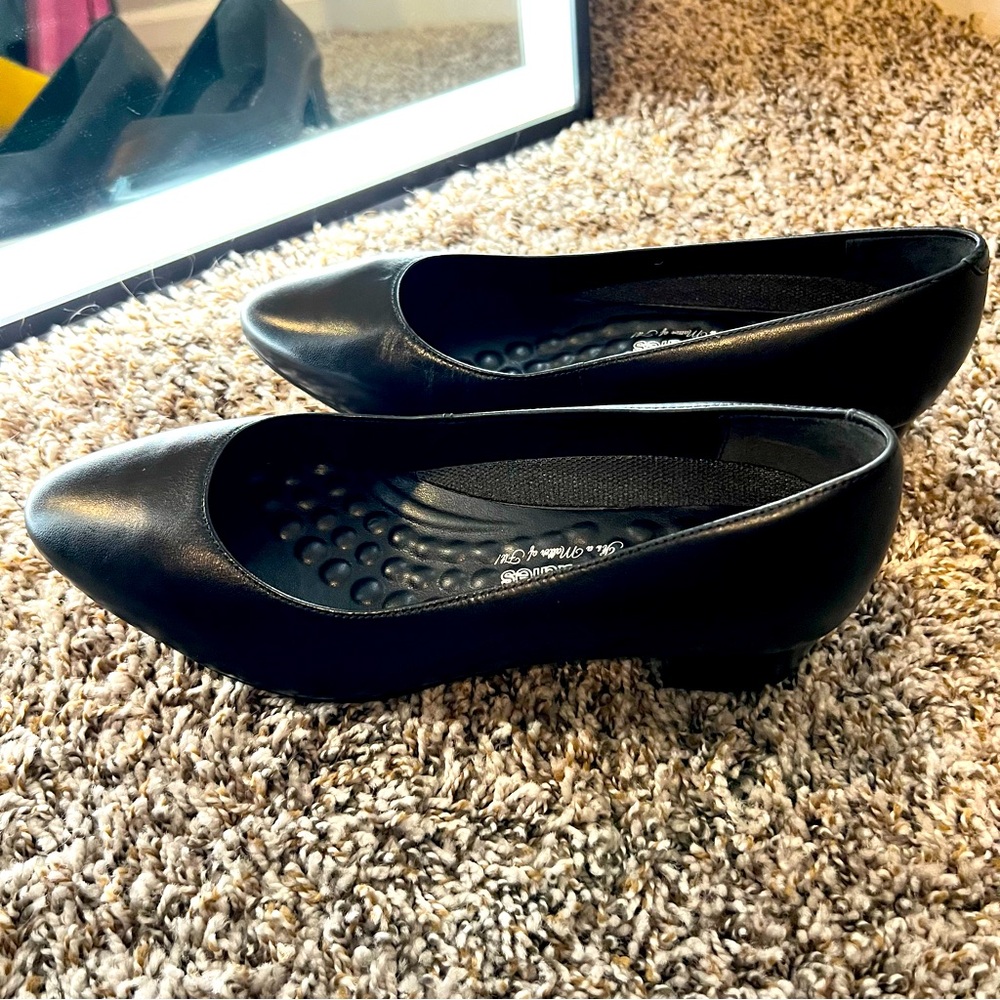 Walking Cradles low block heels NWOT 7.5/8